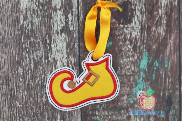 Review: Christmas Shoes Ornament for Boutique Sweatshirts